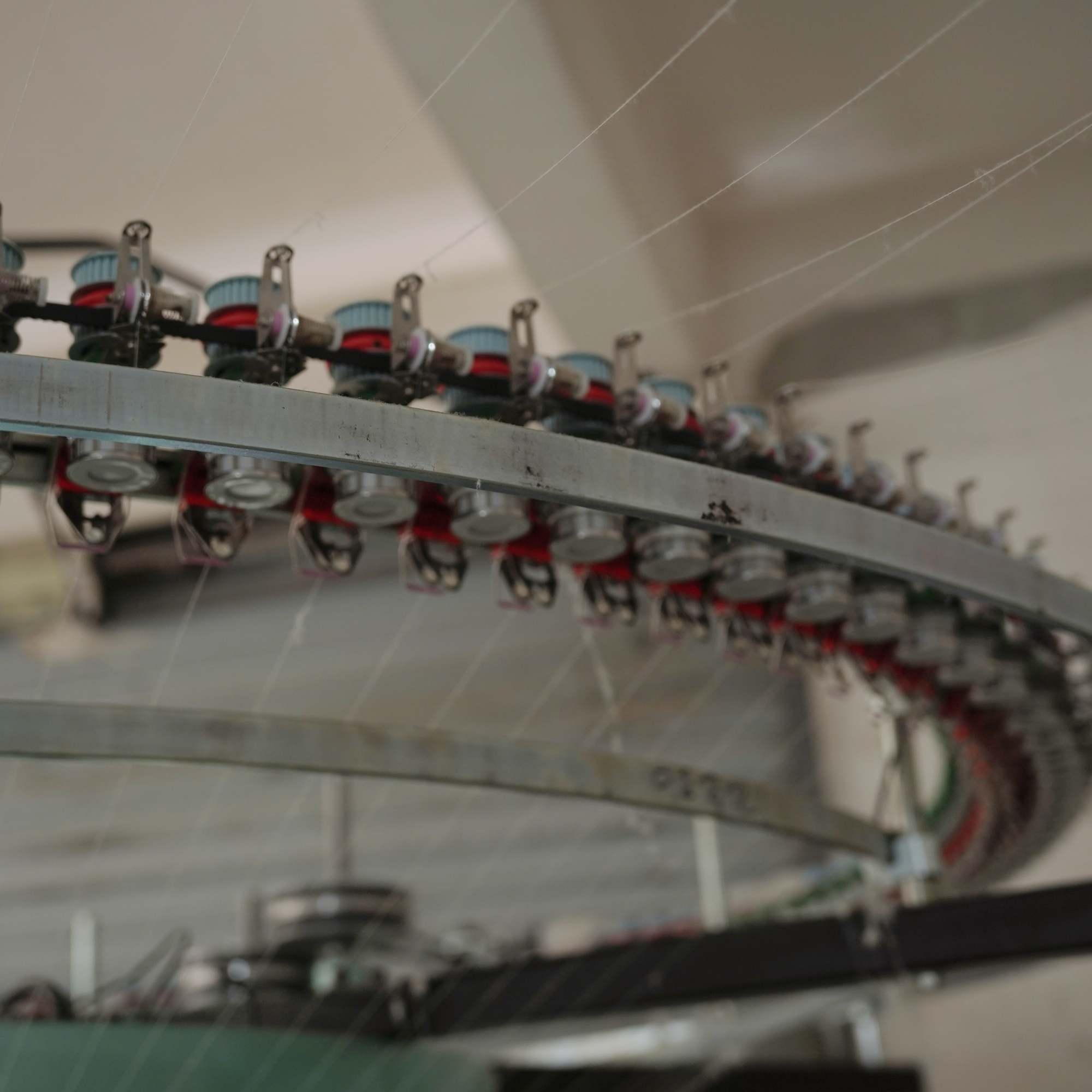 Yarn storage device