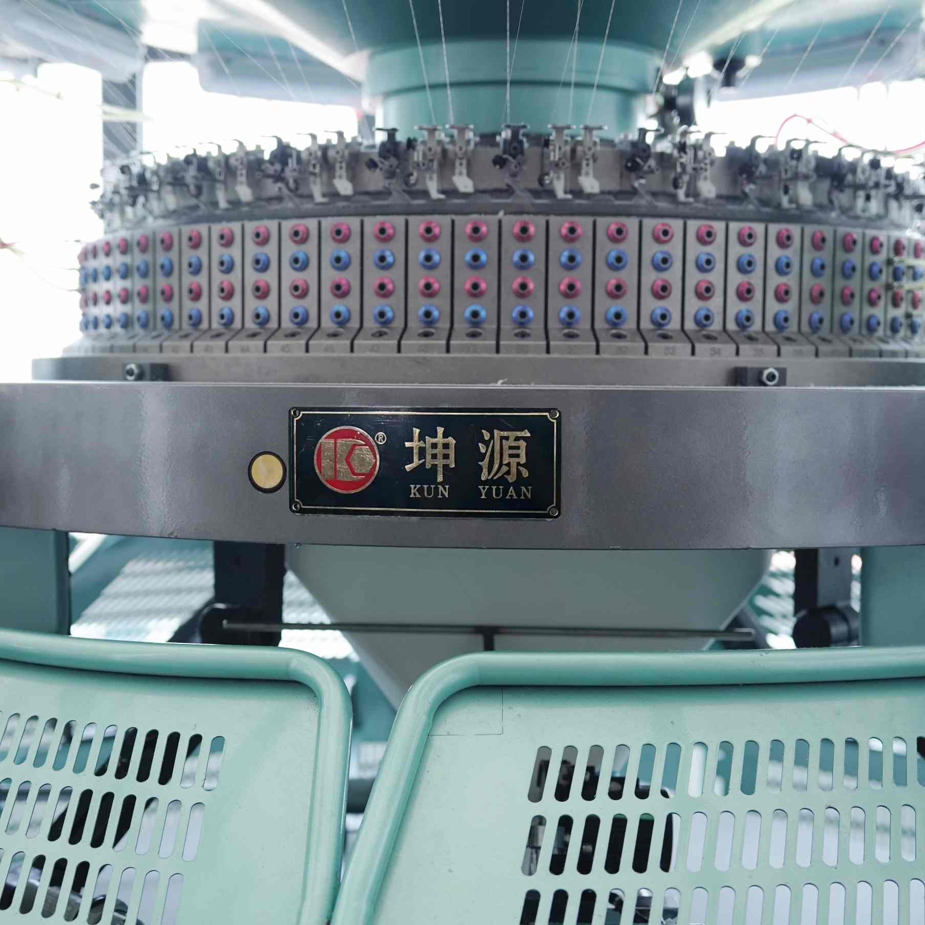 What are the benefits of using a knitting machine?