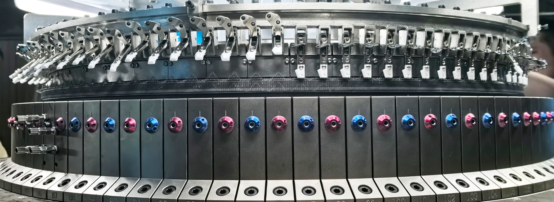 Manufacturer of High-Precision Single Jersey Circular Knitting Machines — Designed for Speed, Fabric Uniformity, and Versatile Yarn Adaptability.